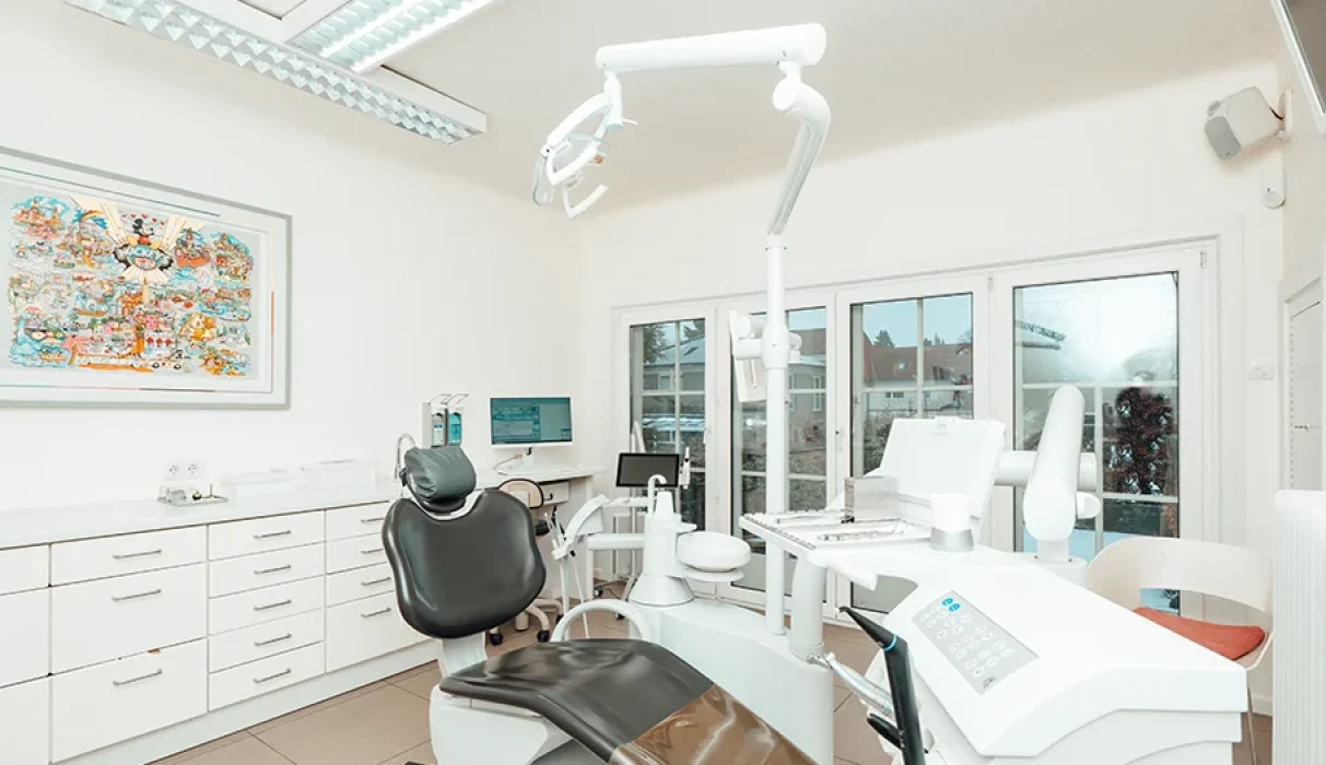 Moderne Zahnmedizin mit Zeit, Ruhe und Vertrauen.