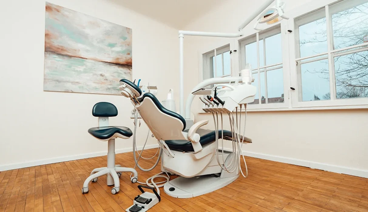 Moderne Zahnmedizin mit Zeit, Ruhe und Vertrauen.