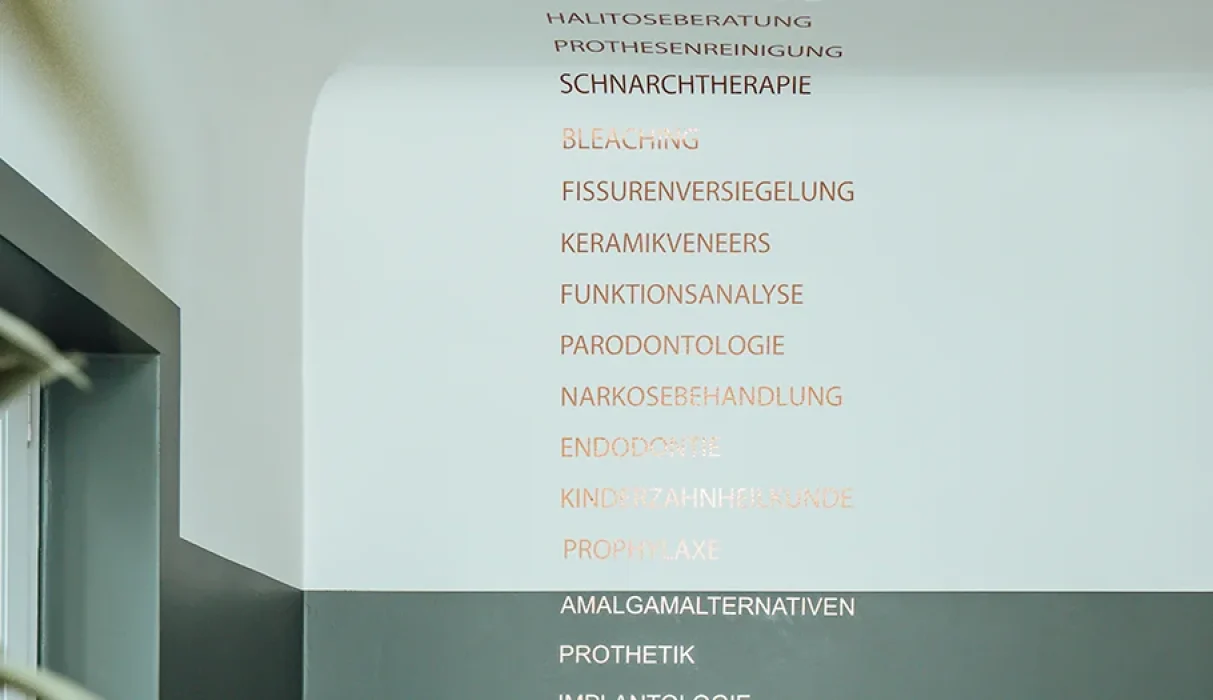 Moderne Zahnmedizin mit Zeit, Ruhe und Vertrauen.